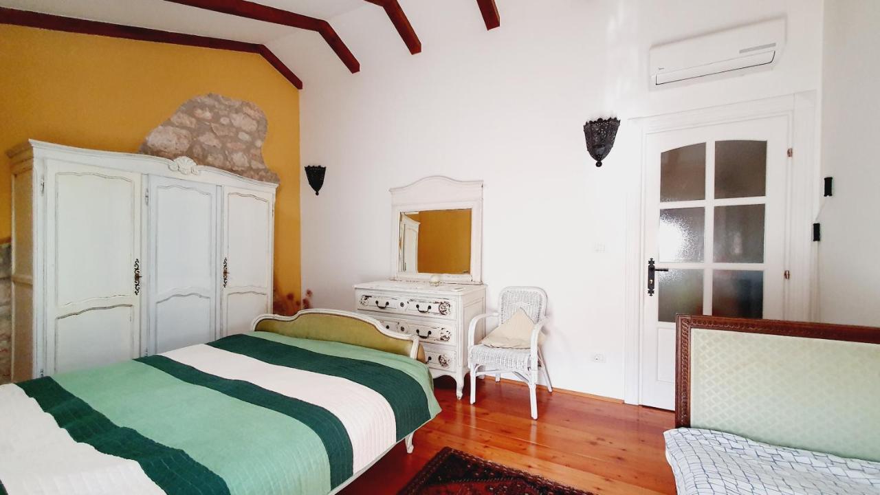 Villa Kazun With Private Pool And Two Gardens Marčana Exteriör bild